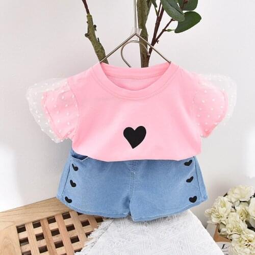 2021 Summer Childrens New Pullover with Mesh Stitching Denim Shorts Set with Love Pattern