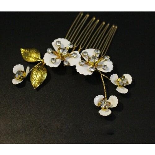 Elegant Bridal Headdress Exquisite Golden Bracket Rhinestone White Flowers Handmade Hair Comb for Wedding Perform Studio HP016