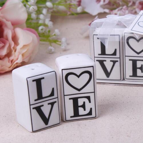 Hot sell 50sets ceramic love salt pepper shaker for wedding gifts and birhday party