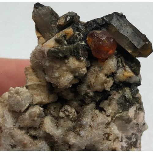 161.7g100% natural garnet mineral specimen stone decoration crystal healing energy geology teaching collection ornaments