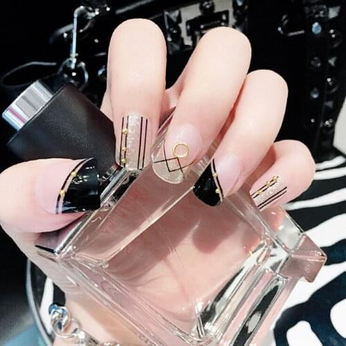 White Squre False Nail Short Press On Nails Tips Artificial Nails with Designs Pre Glue Full Cover Fake Nails for Kids GIRL