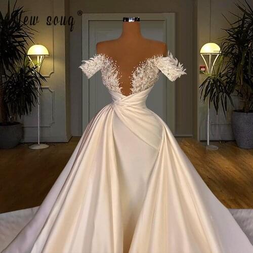 Moroccan Wedding Dress V Neck Feathers Bridal Dress 2021 Pearls Cap Sleeve Wedding Gowns Vestido De Novia Custom Plus Size