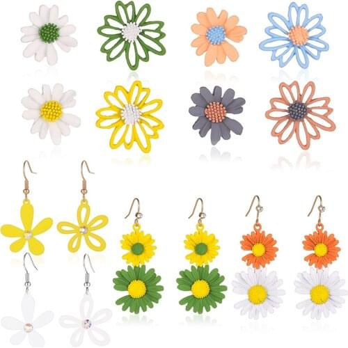 8 Styles Simple Asymmetrical Hollow Earrings Flower Small Daisy Stud Earrings Women Summer Fresh Jewelry Party Accessories
