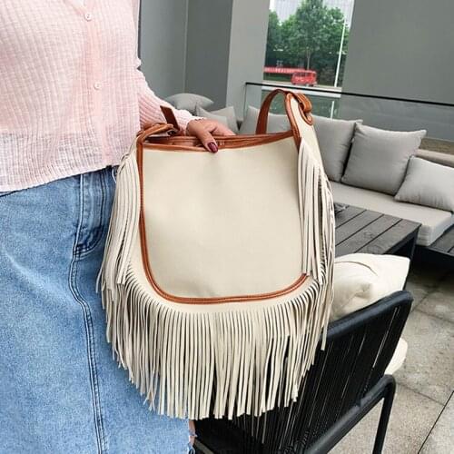 Large Capacity Matte Crossbody Bag for Women Shoulder Bag Brand Designer Women Tassel Bags Luxury PU Leather Bag Bucket Bag