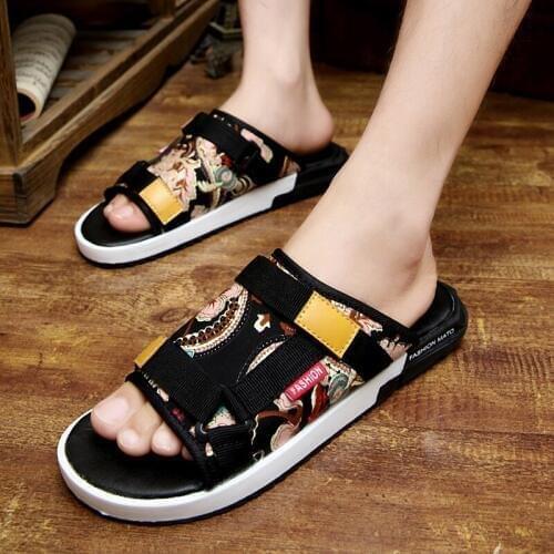 Sandals 2019 Mens Summer Slippers Trend Indoor And Outdoor Personality Lightweight Non-slip Sandals Flip-flops Wild Beach Shoes