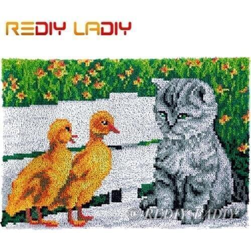 Latch Hook Rug Chunky Yarn Tapestry Kits Crocheting Cushion Mat Cat with Duck DIY Carpet Rug Needlework Hobby & Crafts 85*58cm
