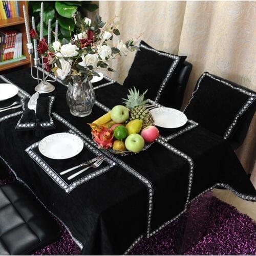 Designer diamond embroidery table runner /Luxury handmade diamond buckle table flag/ high quality wedding velvet table cloth
