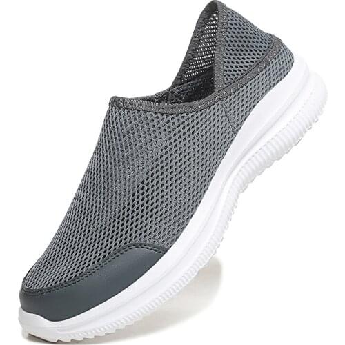 2021 Mesh Summer Sneakers Men Running Shoes Outdoor Walking Trainer Breathable Water Shoes Lightweight Design Male Flat Loafers