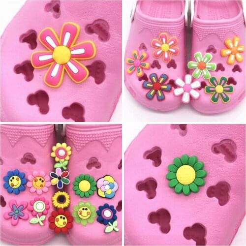 50PCS Kinds of Flowers Colorful Shoe Charms PVC Shoes Decoration Accessories Diy Writbands Shoe Buckle for Kids X-mas Gift