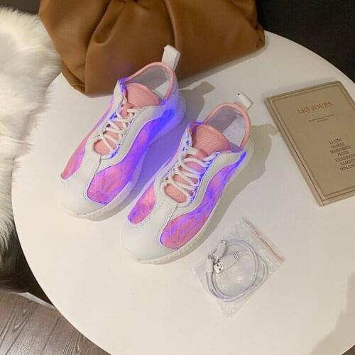 Vogue woman Led Shoes Girls Lighted Sneakers Shoes for Kid Air Cushion Sneakers Comfortable Luminous Sole lady