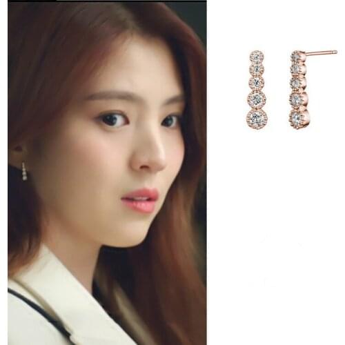 Han Suxis same Earrings The world of Korean drama couple for women Han So Hee