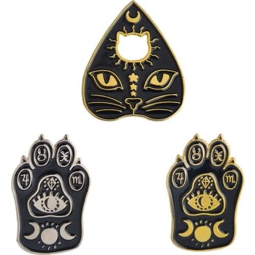 3Pcs/Set Halloween Drop Drippent Witch Punkeese Animal Bra Ghost Blame Cartoon Brooch Non Fading Metal Pin Suit