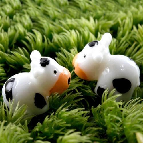 Hot Sale NEW 2 Pcs Cow Animals Fairy Garden Miniatures Mini Gnomes Moss Terrariums Resin Craft Figurines For Garden Decoration