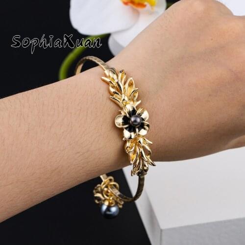 SophiaXuan Hawaiian Flower Bangle Fashion Polynesian Guam Designer Beach Jewelry Charm Bracelets Bracelet for Women Wedding Gift