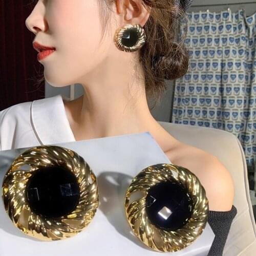 Retro Female Exaggerated Earrings for Women Black Metal Stud Earrings 2021 Fashion Round Earring Jewelry Accessories