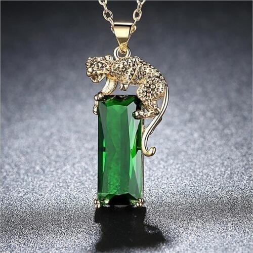 LUKENI Charm Green Crystal Lady Pendants Necklace Jewelry Personality Animal Gold Women Choker Necklace For Girl Accessories