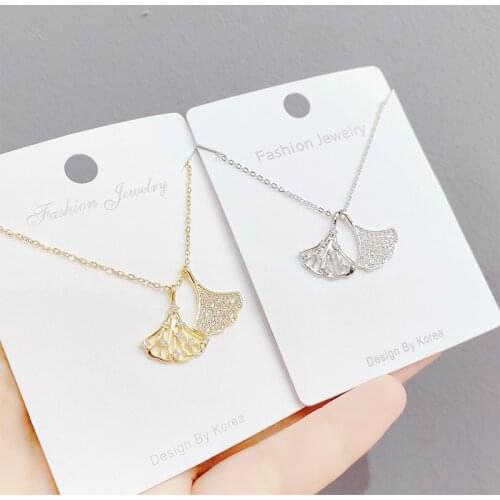 Ginkgo Leaf Shape Hollow Necklace Female Gold Fan Shape Hollow Clavicle Chain Pendant Ornament Wholesale