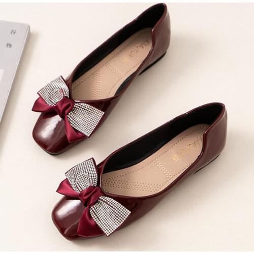 Autumn Fashion New Shallow Bow Rhinestone Buckle Patent Leather Plus Size Women Flats Shoes