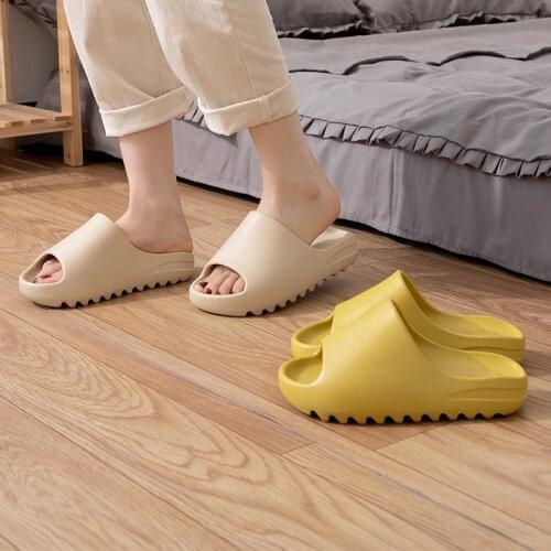 Summer Fashion Trendy Slippers for Woman Man Home Slides Soft Bottom Indoor Slippers Beach Love Couple Shoes Family Style