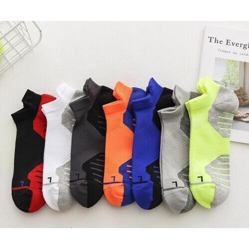 Running Socks Sports Basketball Football Cycling Men Women Anti Slip Breathable Moisture Wicking Thick Seamless Short Socks