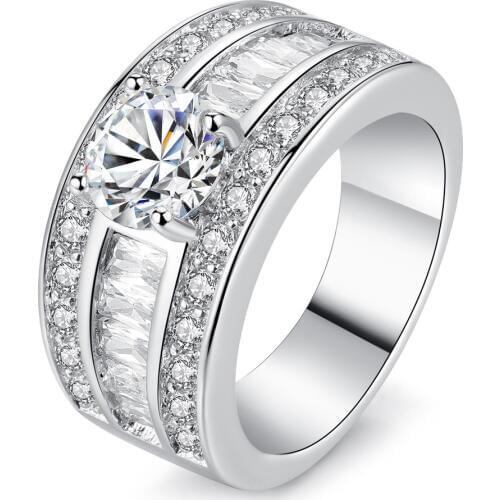 Luxury Crystal Ring Engagement Finger Ring for Women Circular Cubic Zirconia Ring Elegant Section Design