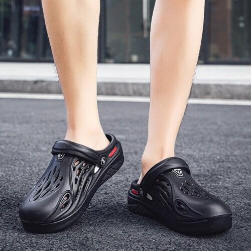 2021 Men Half Shoes Casual Summer Slippers Men Sandals Breathable Non-slip Mules Man Garden Shoes Waterproof Beach Shoes Couples