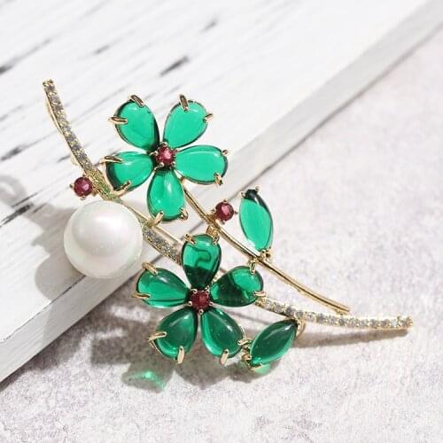 New style is distinctive and delicate and retro green floret brooch temperament contracted corsage female