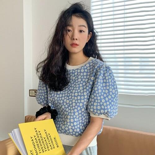 Fashion womens top 2021 summer small fresh flowers hit color knit round neck puff sleeve cute short sleeve T-shirt