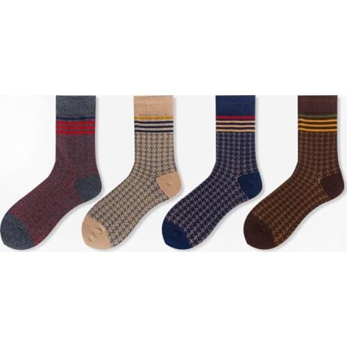 High Grade Autumn Winter Hound Tooth Patch Color Harajuku Retro British Style Breathable Artist Woman Fashion Middle Tube Socks