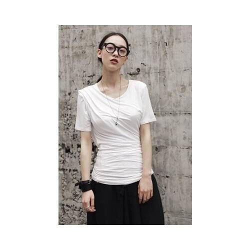 Dark wind summer overlap two ways to wear a long slim ladys short-sleeved t-shirt