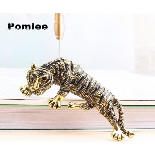 Pomlee 2021 New Elegant Black Enamel Tiger Brooches Zodiac Animal 2Color Metal Brooch Pins For Women And Men Accessories Jewelry