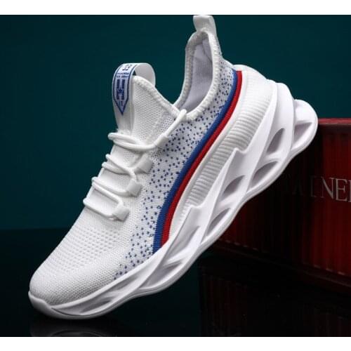 New fashion mens lightweight and breathable flying mesh face shoes blade warrior mens Korean fashion large mens sports shoes