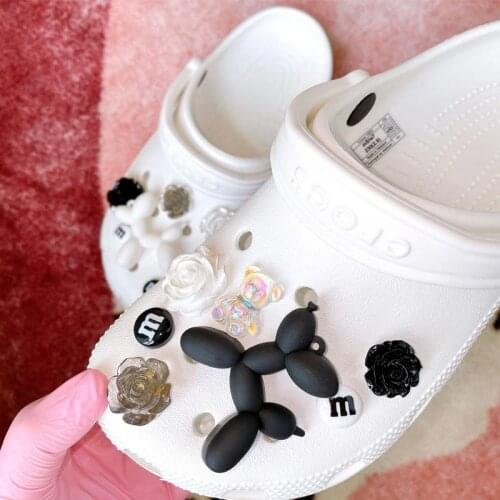 Luxury Quality Charms for Crocs DIY Cute Cartoon White Balloon Dog Clogs Shoe Buckle Fashion Bundle Designer Charms All-match
