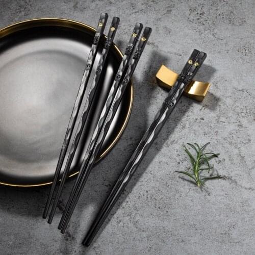 5 Pairs Japanese Chopsticks Non-Slip Sushi Food Sticks Chop Sticks Chinese Gift Reusable Chopsticks