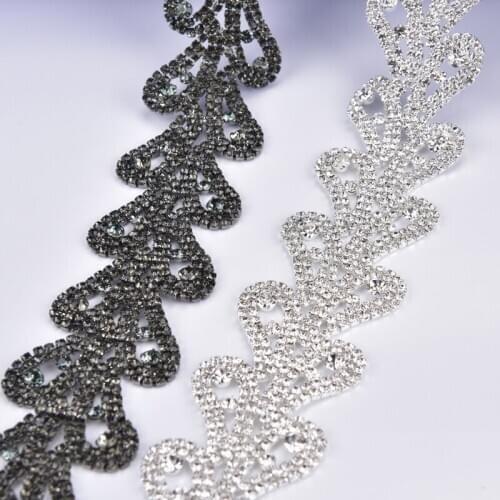 FactorySale Glass Rhinestone Flower Chain Clear Crystal Trim Wedding Decoration Sew On Garment Banding Diy Accessories 4cm Width