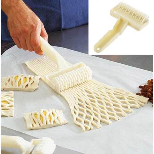 1 pcs Plastic Bread Cookie Pie Pizza Pastry Lattice Roller Cutter Dragnet Roller Hobbing Cookie Cutters Pizza knife -39