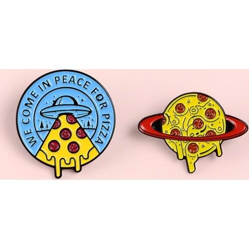 UFO Alien ET Planet Earth Pizza brooch Round Creative Punk badge Gifts for friends Enamel lapel Jeans pin we come in peace