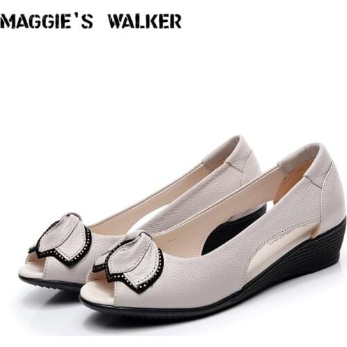 Maggies Walker Women Beach Shoes Women Genuine Leather Sandals Summer Fashion Cut-out Slides Plus Size 35~42
