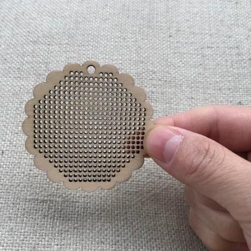 50xHexagon diy wooden counted cross stitch wood chip wood necklace