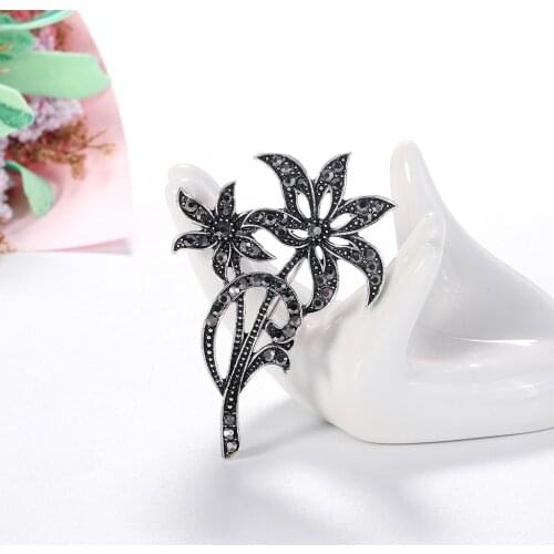 Vintage black double daffodil flowers Brooches for Women Enamel Brooch Pins Jewelry Accessories