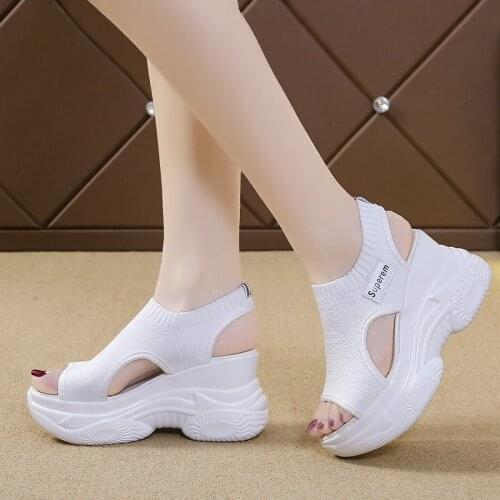 2021 womens summer fish toe shoes European and American style muffin base fly woven platform platform sports sandals for women