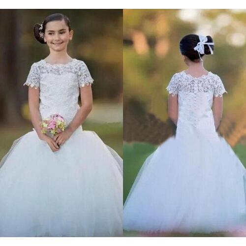 New Charming Holy White Lace Flower Girls Dresses With Short Sleeves Jewel Neck Kids Christmas Party Gowns Girs Pageant Dress