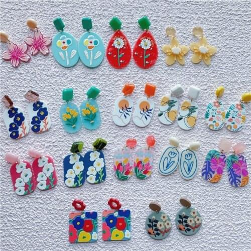AOMU 2021 New Acrylic Series Colorful Geometric Irregular Flora Flower Graffiti Women Jewelry Acrylic Dangle Earrings Collection