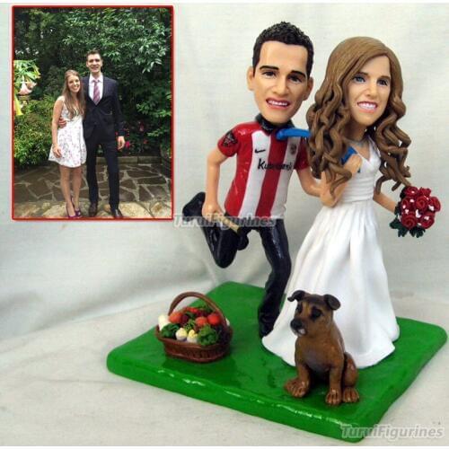 Couple figure lovers gift with family pet bride flowers wedding cake topper dolls wedding party present favor little statue gift