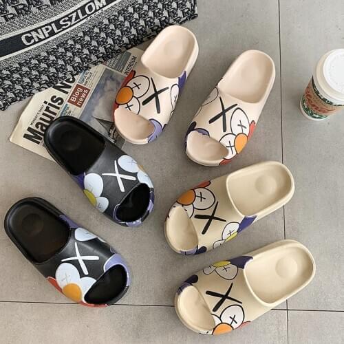 2020 Luxury Brand Slippers New Coconut Mouth Slipper Indoor Home Couple Slippers Graffiti Casual Beach Shoes