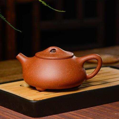 Authentic Yixing famous pure handmade purple clay teapot original ore dragon blood sand teapot Kung Fu ball hole teapot 210ml