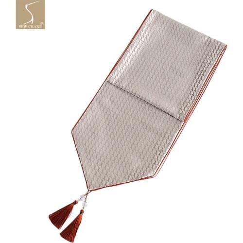 Classic Geometric Houndstooth Table Runner with Tassel