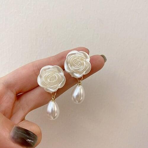 GSOLD French Retro Elegant Acrylic Flower Imitation Pearl Earrings Women Temperament All-Match Dangle Earring Fashion Jewelry
