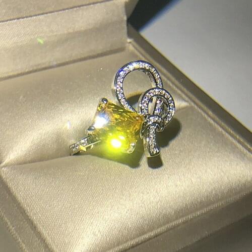 Shiny and Dazzling Yellow Zircon Vintage Cocktail Party Ring Bridal Engagement Ring Womens Jewelry 925 Silver Rings For Women
