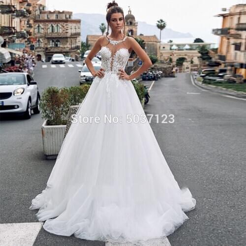 2021 Halter A-Line Wedding Dresses Lace Appliques Illusion Bride Gowns Sweep Train Plus Size Country Wedding Gowns Vestido Noiva